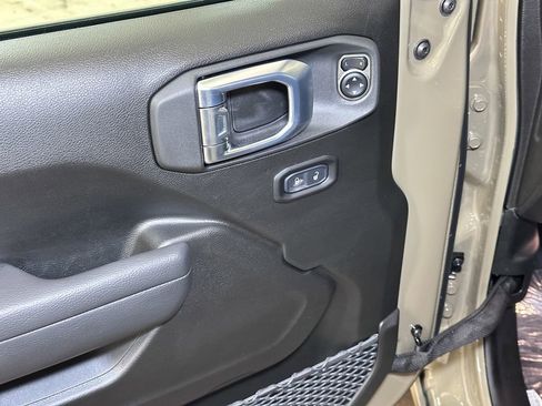 New 2026 Jeep Gladiator Sport image 17