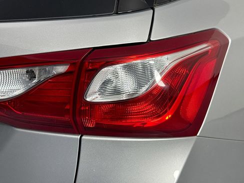 Used 2018 Chevrolet Equinox LT image 35