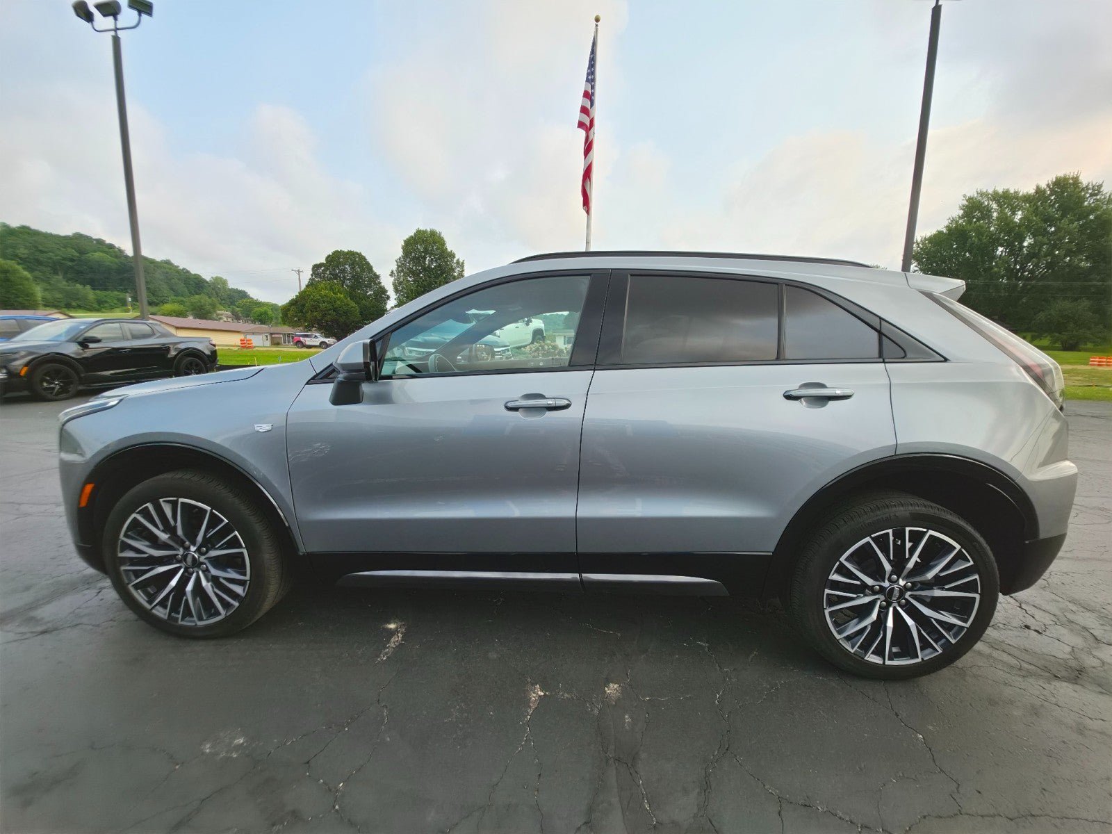 Used 2024 Cadillac XT4 Sport AWD/4WD image 2
