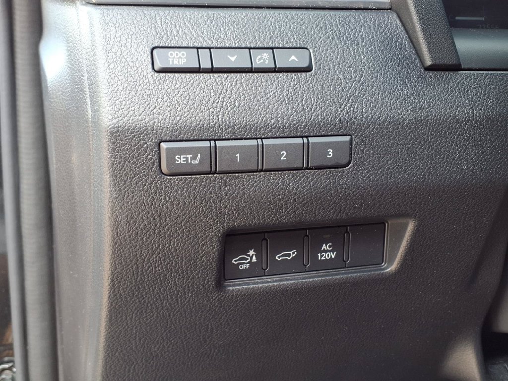 Used 2024 Lexus GX 550 w/ Cold Area Package AWD/4WD image 38