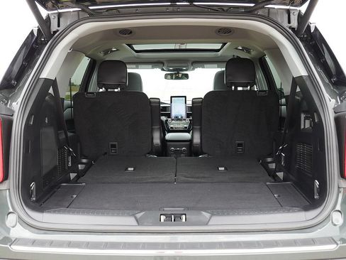 Used 2024 Ford Explorer Limited w/ Limited Technology Package AWD/4WD image 56