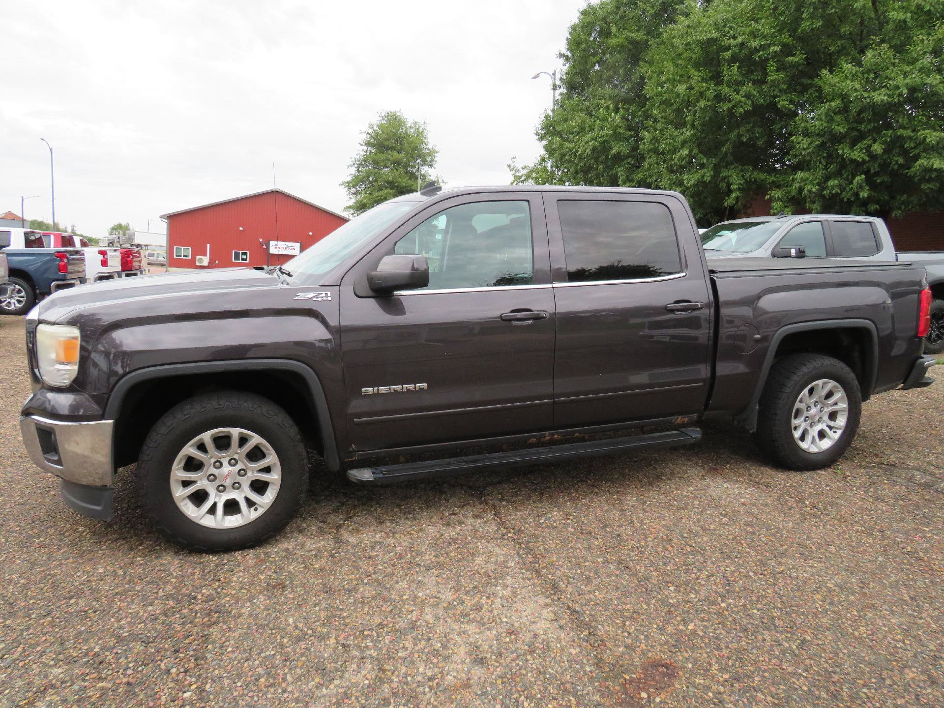 Used 2014 GMC Sierra 1500 SLE w/ SLE Value Package AWD/4WD image 1
