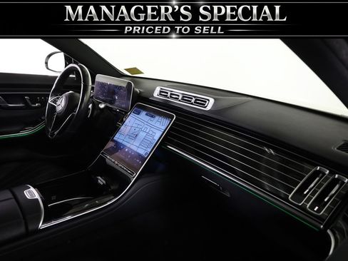 Used 2022 Mercedes-Benz S 500 4MATIC w/ AMG Line Package image 54
