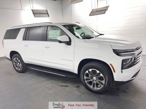 New 2026 Chevrolet Suburban LT w/ Comfort Package AWD/4WD image 3