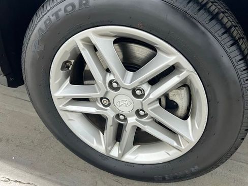 Used 2020 Hyundai Kona SE AWD/4WD image 7