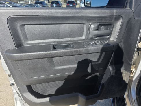 Used 2017 RAM 2500 Tradesman w/ Chrome Appearance Group image 45