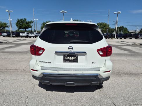 Used 2020 Nissan Pathfinder SV FWD image 5
