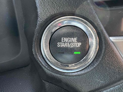 Used 2018 Chevrolet Suburban Premier image 29