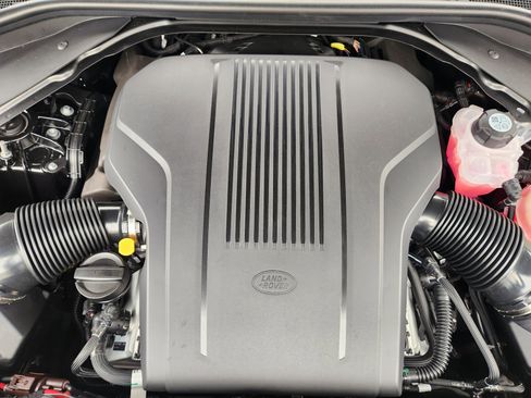 New 2026 Land Rover Range Rover Long Wheelbase SE image 33