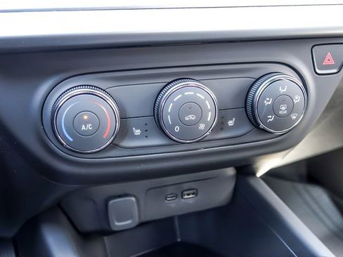 New 2026 Chevrolet Trax RS FWD image 22