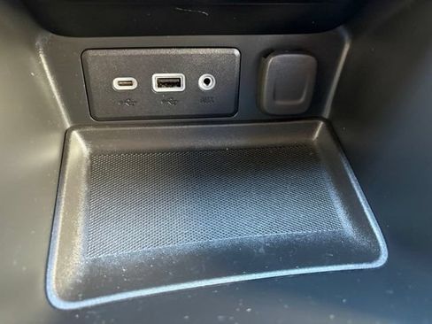 Used 2023 GMC Terrain SLE FWD image 16