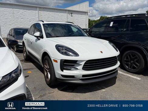 Used 2021 Porsche Macan AWD/4WD image 1