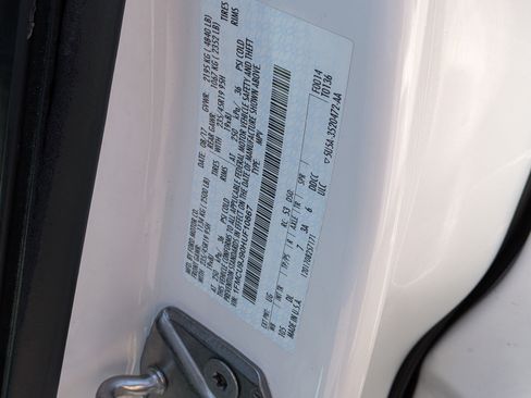 Used 2017 Ford Escape Titanium AWD/4WD image 35