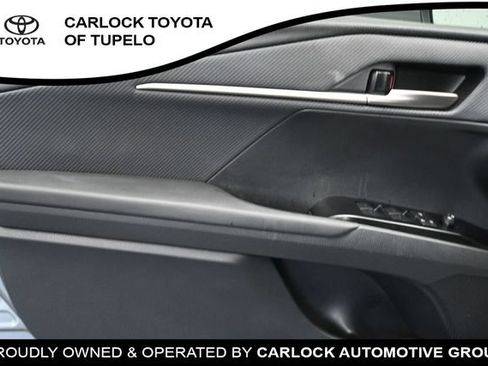 Used 2025 Toyota Camry SE FWD image 25
