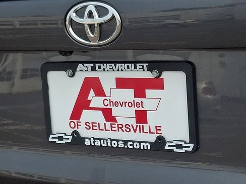 Used 2021 Toyota RAV4 LE AWD/4WD image 30