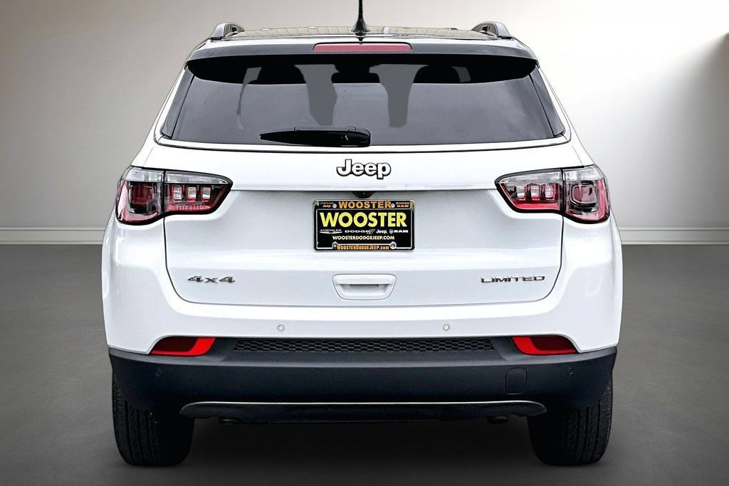 Used 2024 Jeep Compass Limited AWD/4WD image 6