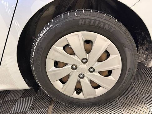 Used 2018 Kia Rio S image 37