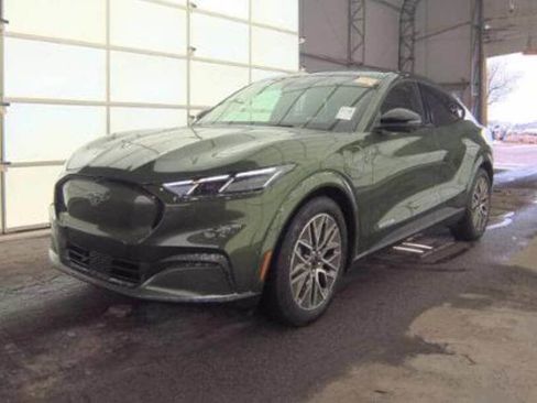 Used 2025 Ford Mustang Mach-E Premium image 1