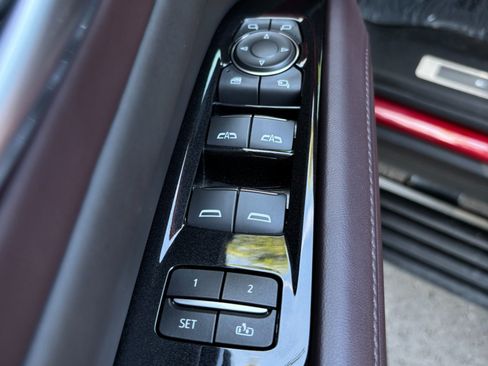 Used 2023 Cadillac Escalade ESV V AWD/4WD image 56