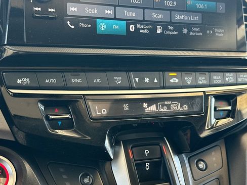 Used 2025 Honda Odyssey EX-L image 21