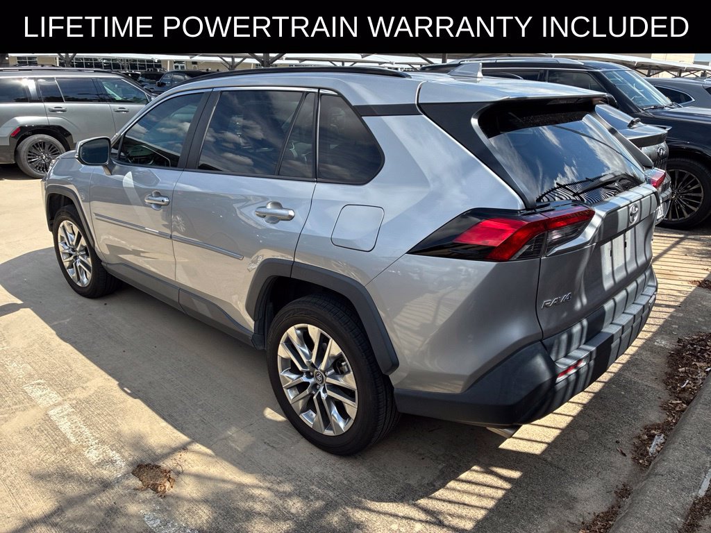 Used 2019 Toyota RAV4 XLE Premium FWD image 7