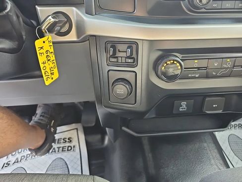 Used 2021 Ford F150 XL RWD image 18