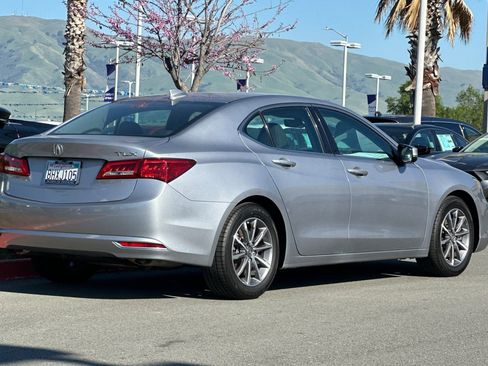 Used 2019 Acura TLX image 4