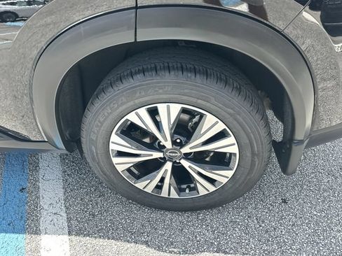 Used 2023 Nissan Rogue SV FWD image 10