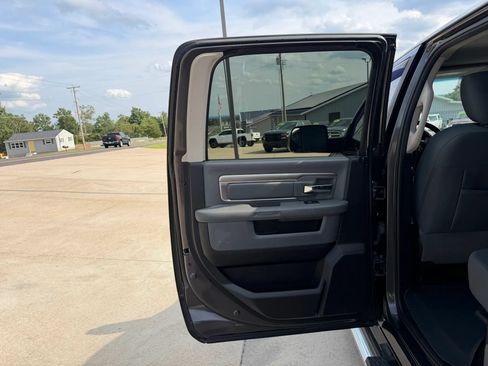 Used 2016 RAM 1500 Big Horn AWD/4WD image 34