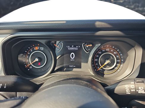Used 2025 Jeep Wrangler Unlimited Sport AWD/4WD image 15