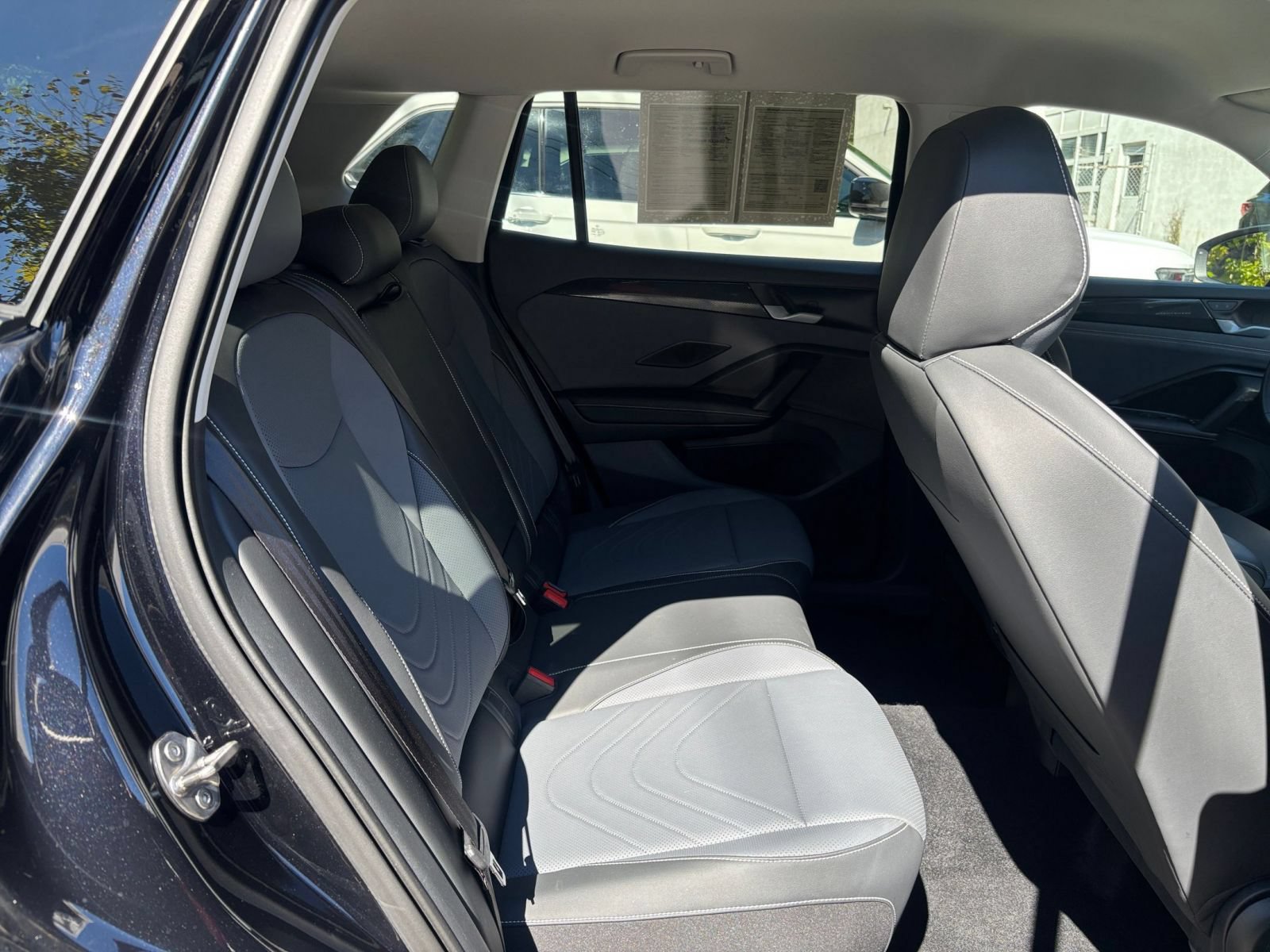 Used 2026 Volkswagen Tiguan SE AWD/4WD image 39