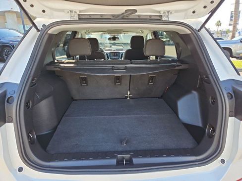 Used 2021 Chevrolet Equinox LT w/ LPO, Cargo Package FWD image 25