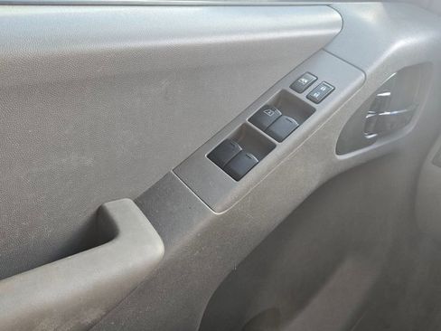 Used 2017 Nissan Frontier SV RWD image 11