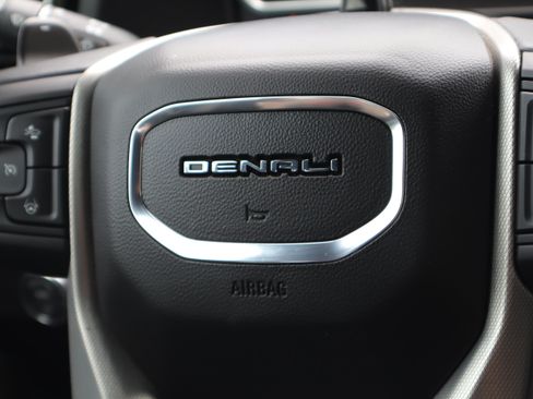 Used 2023 GMC Sierra 1500 Denali w/ Technology Package AWD/4WD image 29