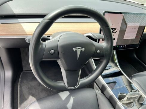 Used 2018 Tesla Model 3 Mid Range RWD image 26