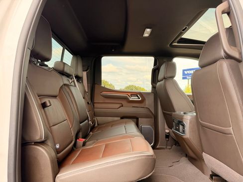 Used 2023 GMC Sierra 1500 Denali AWD/4WD image 26