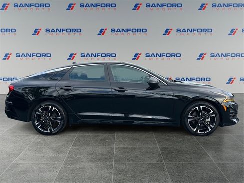 Used 2022 Kia K5 GT-Line image 6