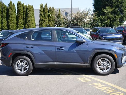 Used 2025 Hyundai Tucson SE FWD image 5