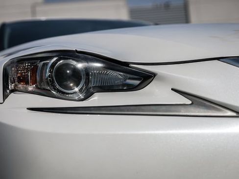 Used 2016 Lexus IS 200t RWD image 10