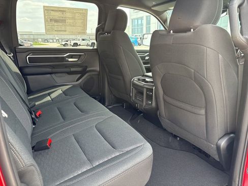 New 2026 RAM 1500 4x4 Crew Cab image 13