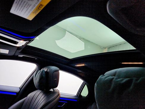 Certified 2022 Mercedes-Benz S 500 4MATIC image 13