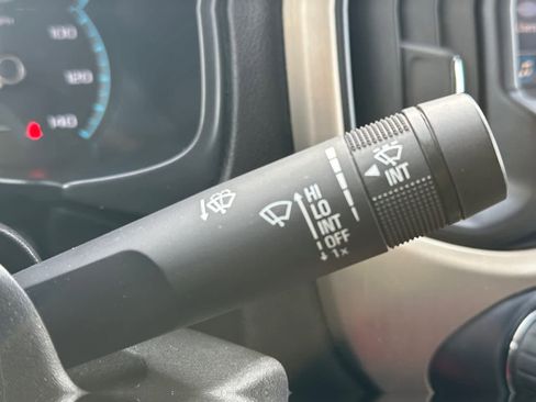 Used 2019 GMC Canyon Denali image 18