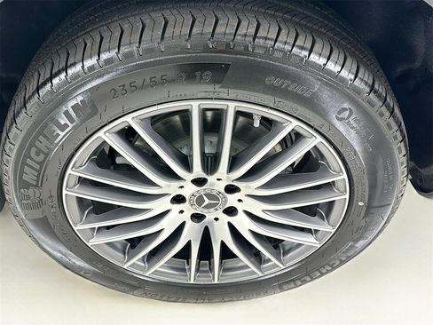 New 2026 Mercedes-Benz GLC 300 4MATIC image 32