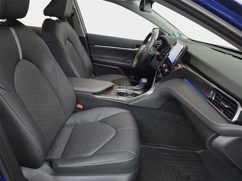 Used 2024 Toyota Camry XSE w/ Navigation Package image 11