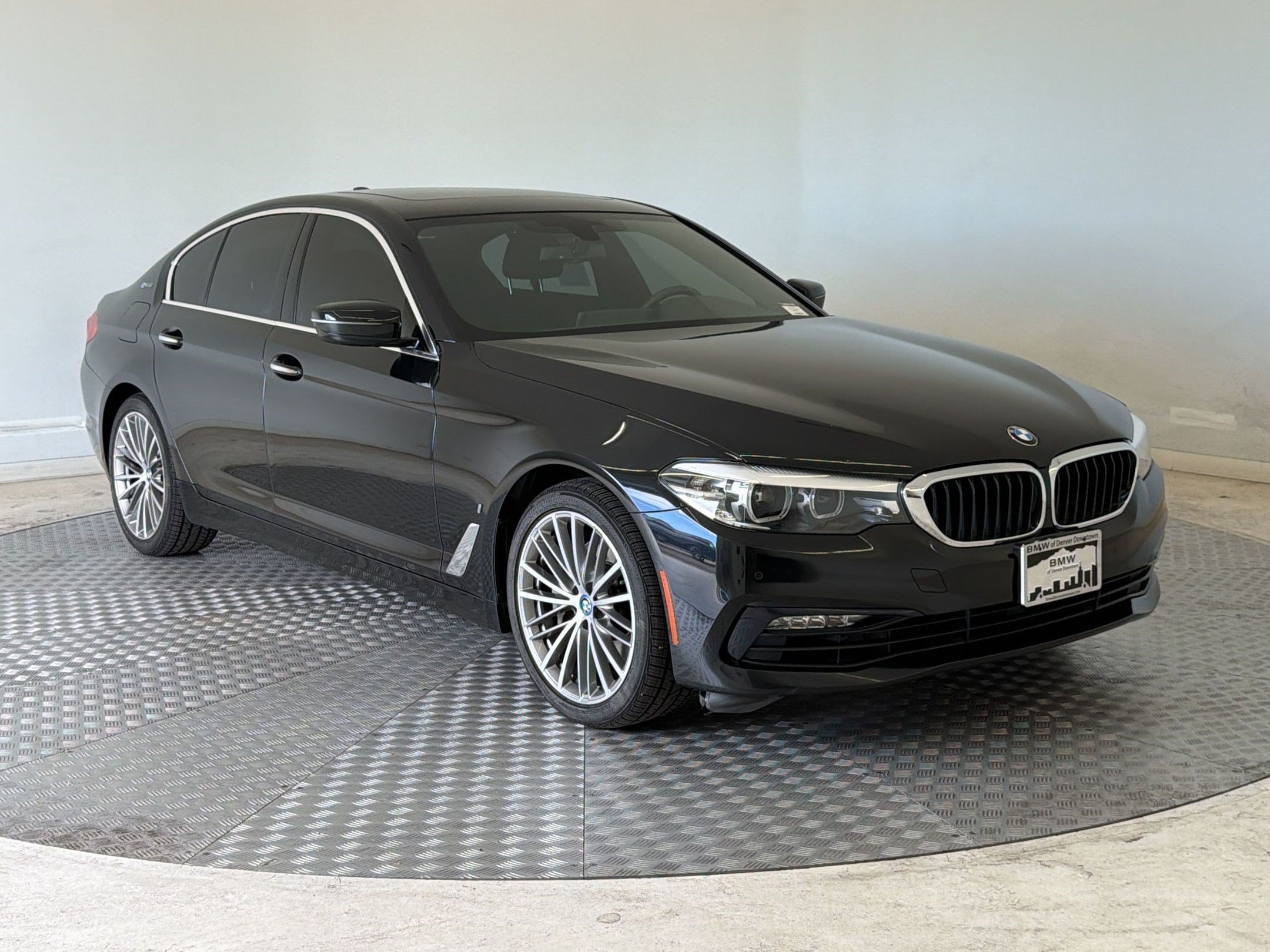 Used 2018 BMW 530e xDrive AWD/4WD image 7