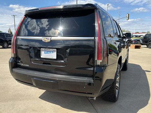 Used 2016 Cadillac Escalade Premium AWD/4WD image 18