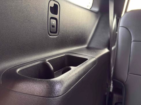 Used 2019 Chevrolet Traverse LT w/ LPO, Floor Liner Package FWD image 76
