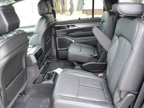 New 2026 Jeep Grand Wagoneer Limited w/ Convenience Group I AWD/4WD image 12
