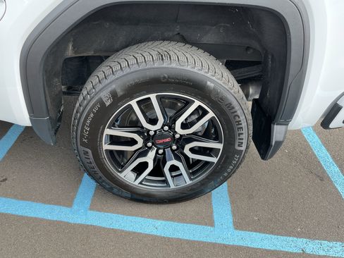 Used 2023 GMC Sierra 1500 AT4 w/ Technology Package image 26