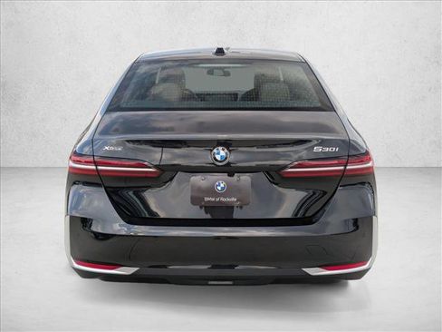 Certified 2026 BMW 530i xDrive image 8